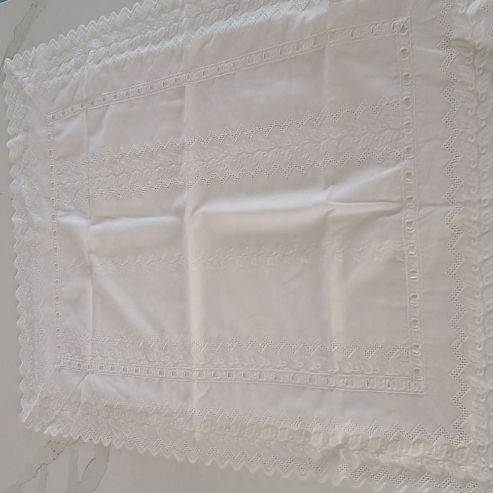 𝅺jonelle Pillow Case Cover Bedding White lace intricate decoration scallop - Picture 7 of 10
